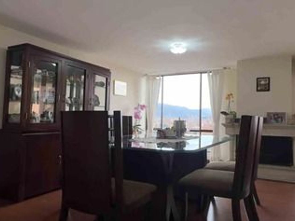 Apartamento de 4 alcobas en venta en Cedro Salazar, Bogotá, 164 m² · foto 2 de 12