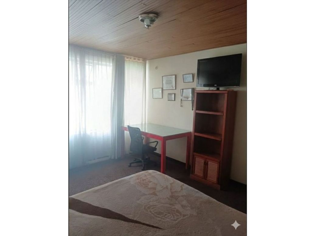 Casa de 5 alcobas en venta en Los Cedritos, Bogotá, 390 m² · foto 11 de 20