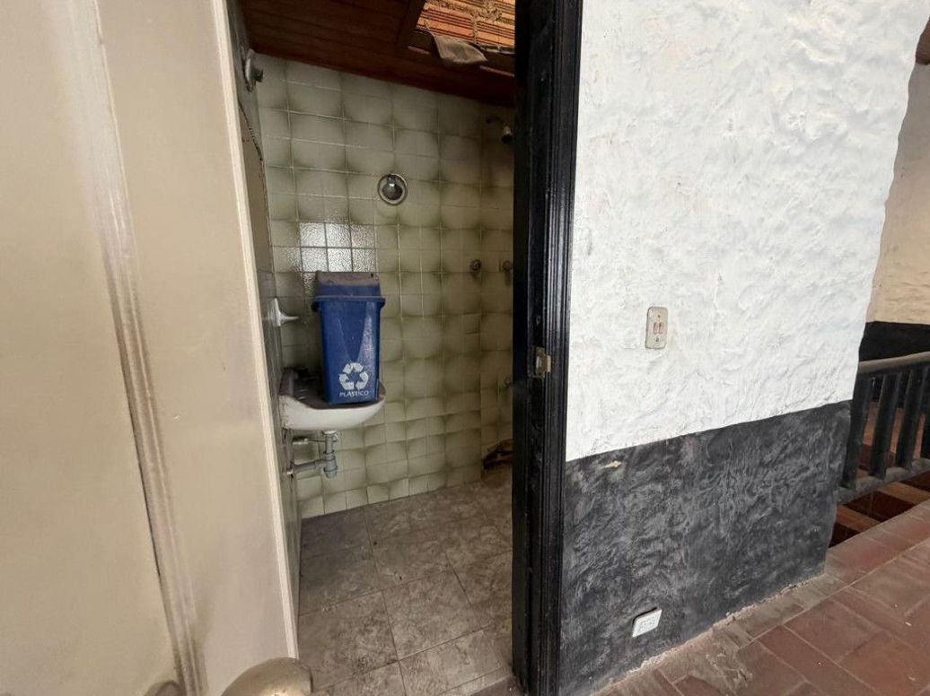 Casa de 6 alcobas en venta en San José Del Prado, Bogotá, 380 m² · foto 3 de 20