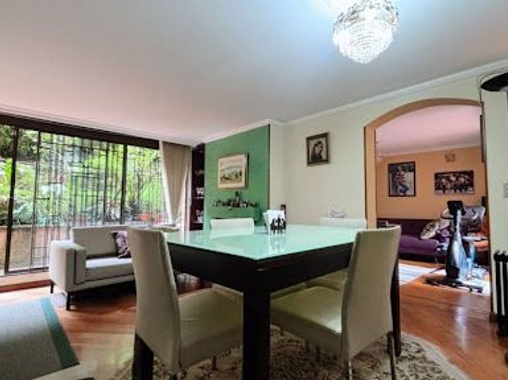 Apartamento de 4 alcobas en venta en Los Rosales, Bogotá, 150 m² · foto 12 de 20