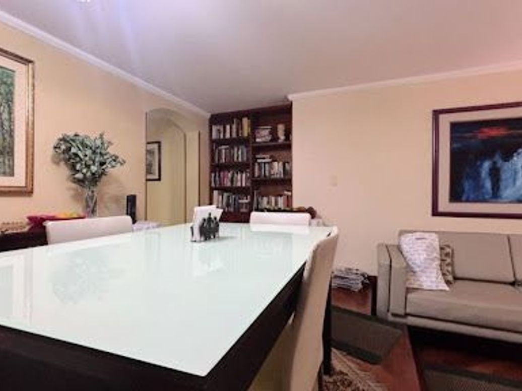 Apartamento de 4 alcobas en venta en Los Rosales, Bogotá, 150 m² · foto 13 de 20