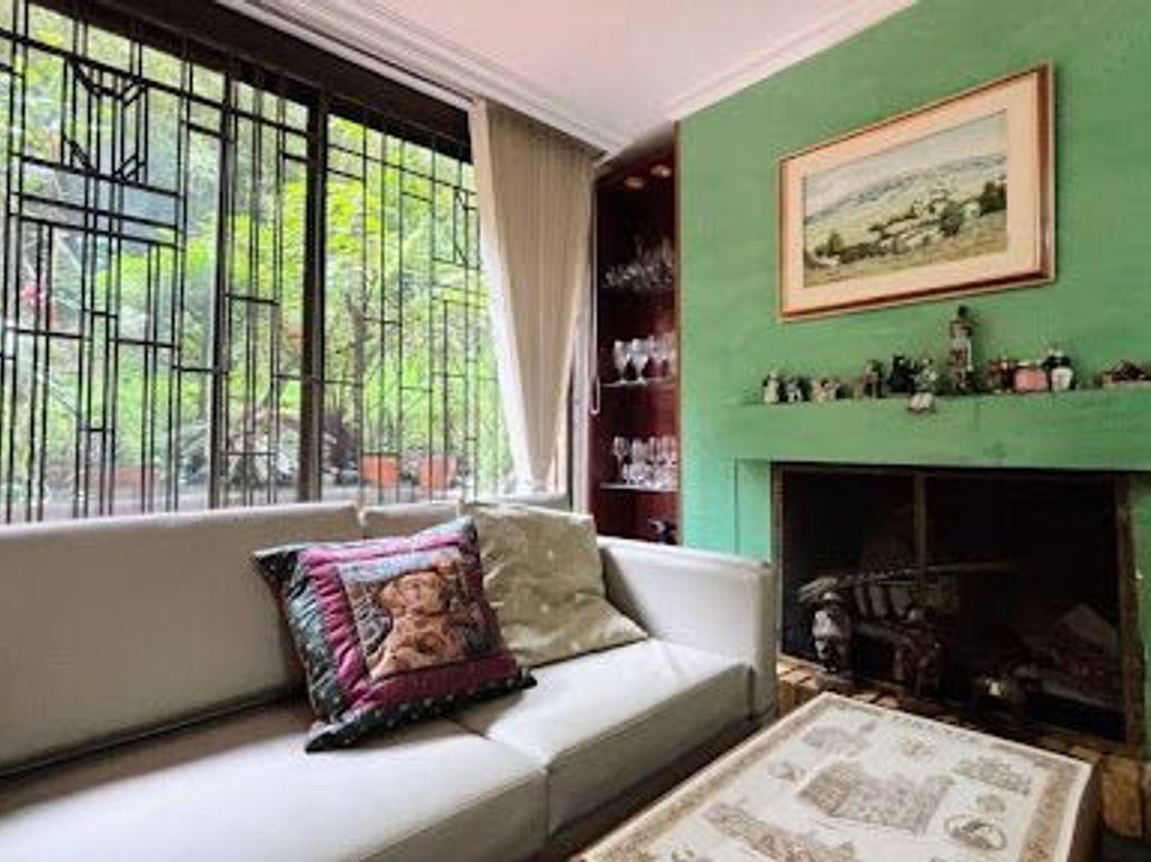 Apartamento de 4 alcobas en venta en Los Rosales, Bogotá, 150 m² · foto 6 de 20