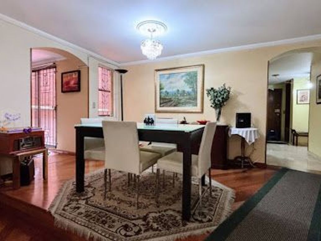 Apartamento de 4 alcobas en venta en Los Rosales, Bogotá, 150 m² · foto 4 de 20