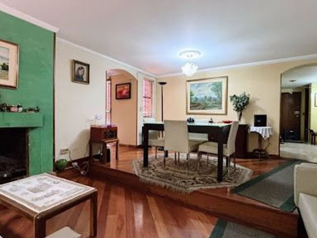 Apartamento de 4 alcobas en venta en Los Rosales, Bogotá, 150 m² · foto 2 de 20