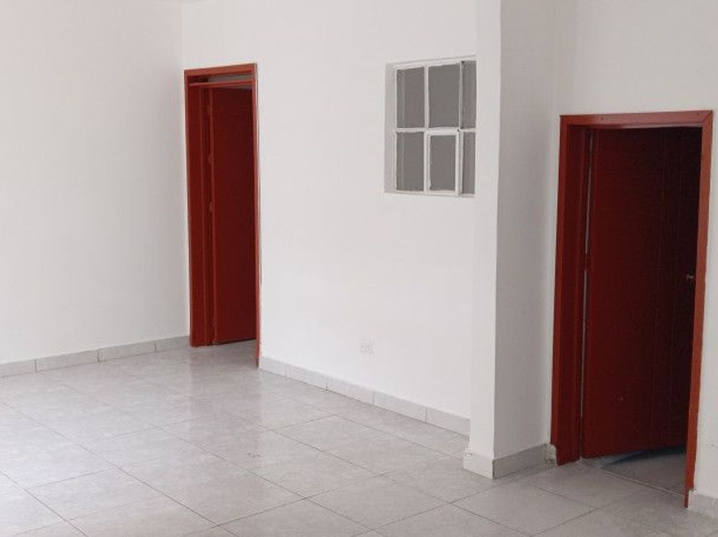 Casa de 8 alcobas en venta en Restrepo Occidental, Bogotá, 528 m² · foto 4 de 5