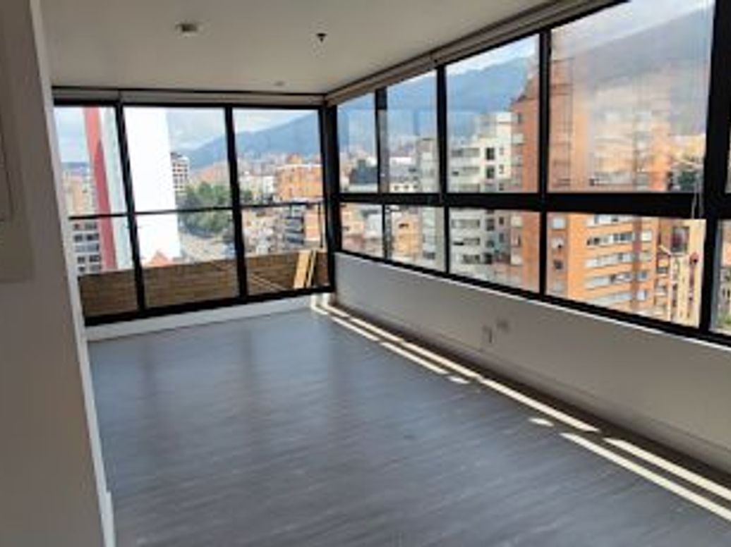 Apartaestudio en venta en Chapinero Central, Bogotá, 40 m² · foto 3 de 20