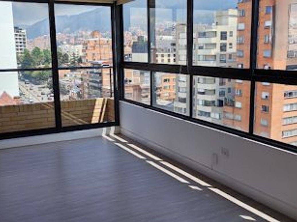 Apartaestudio en venta en Chapinero Central, Bogotá, 40 m² · foto 2 de 20
