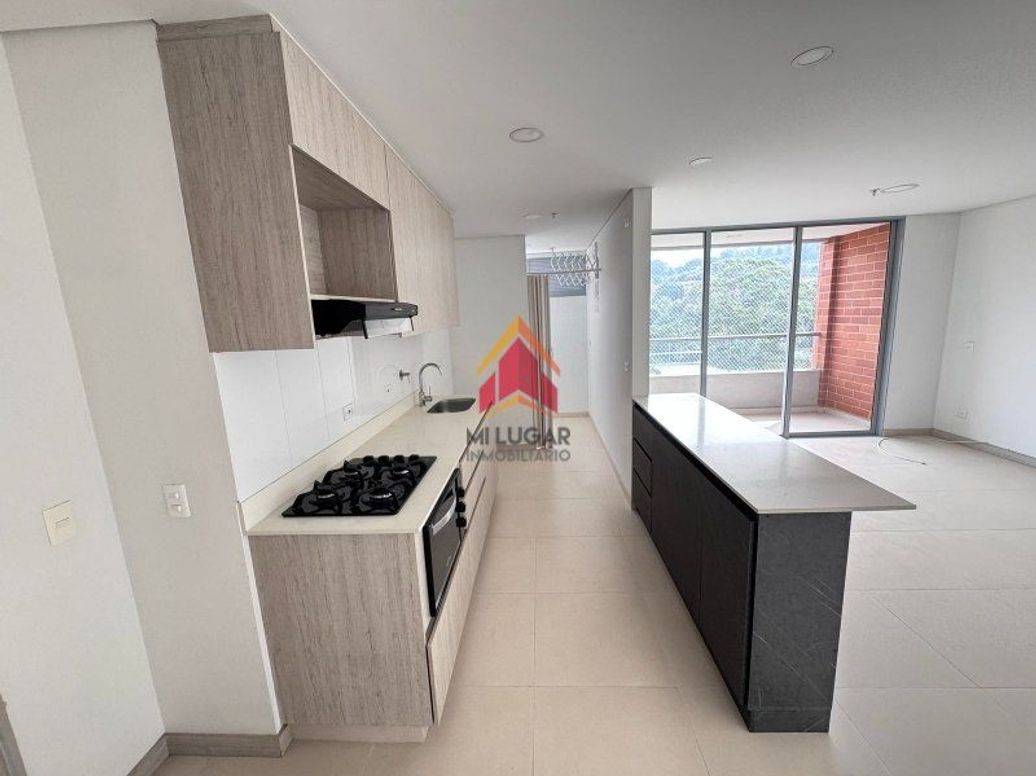 APARTAMENTO EN ARRIENDO LOMA DEL ESCOBERO EN ENVIGADO en El Escobero