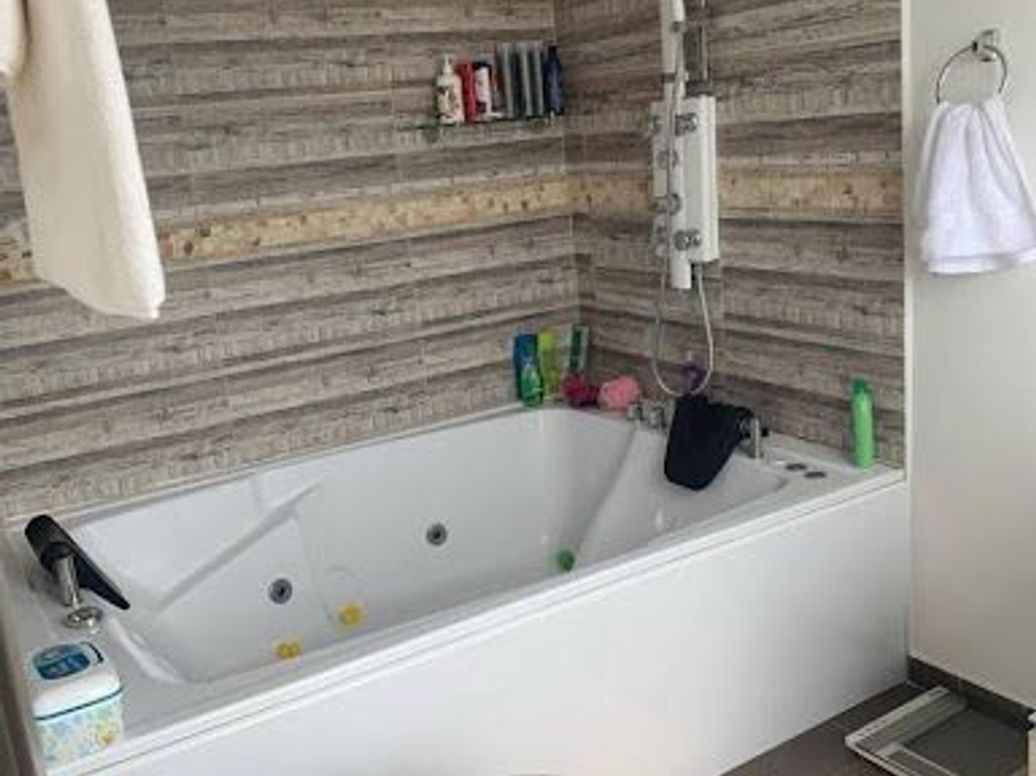 Casa de 8 alcobas en venta en Normandía, Bogotá, 360 m² · foto 14 de 18