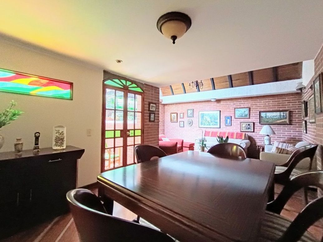 Apartamento de 3 alcobas en venta en Niza, Bogotá, 131 m² · foto 4 de 20