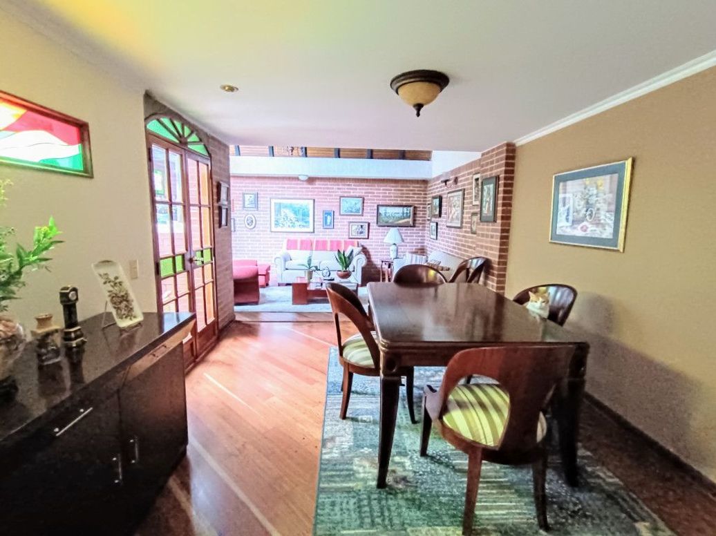 Apartamento de 3 alcobas en venta en Niza, Bogotá, 131 m² · foto 3 de 20