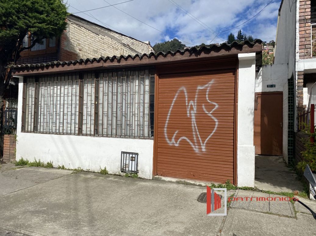 Casa de 3 alcobas en venta en Lijaca, Bogotá, 349 m² · foto 2 de 18