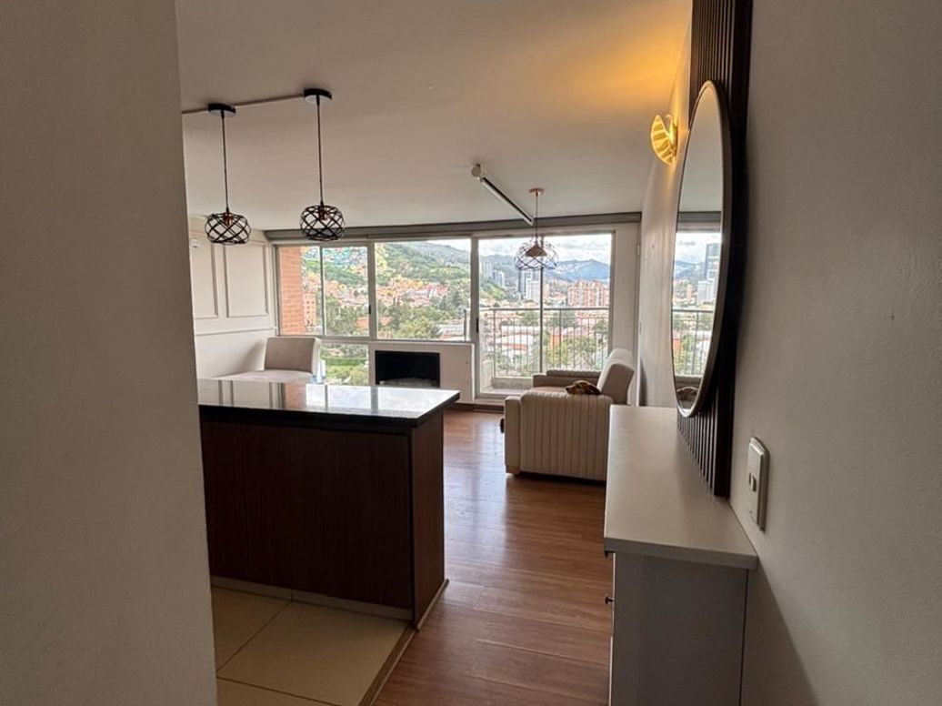Apartamento de 3 alcobas en venta en Santa Teresa, Bogotá, 87 m² · foto 2 de 20