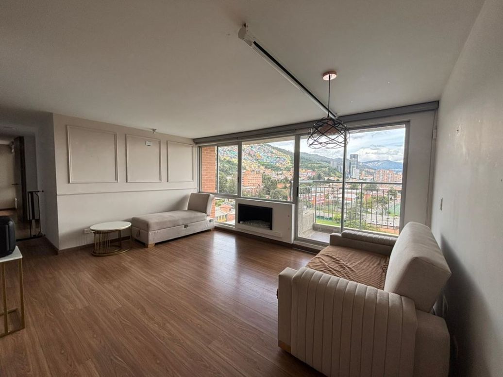 Apartamento de 3 alcobas en venta en Santa Teresa, Bogotá, 87 m² · foto 3 de 20