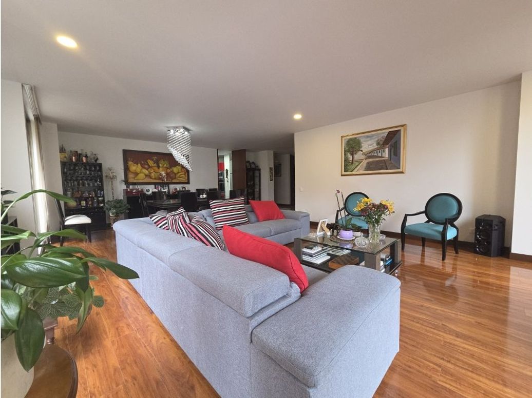 Apartamento de 3 alcobas en venta en Chico Norte Iii, Bogotá, 320 m² · foto 4 de 20