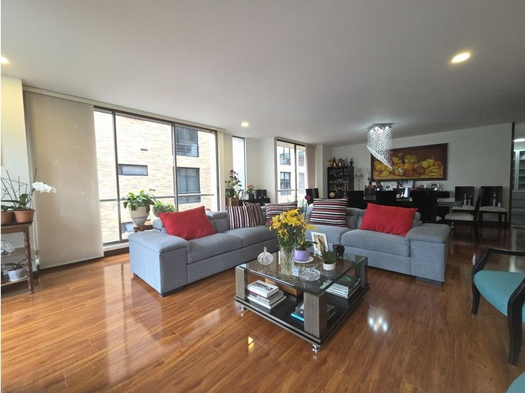 Apartamento de 3 alcobas en venta en Chico Norte Iii, Bogotá, 320 m² · foto 2 de 20