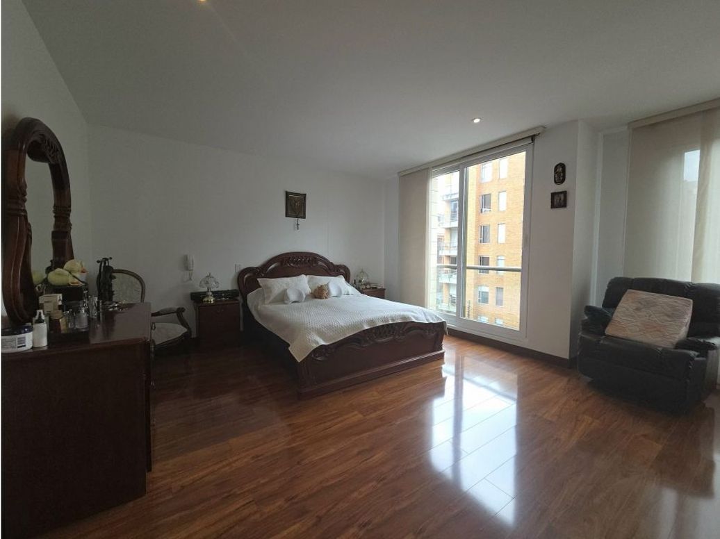 Apartamento de 3 alcobas en venta en Chico Norte Iii, Bogotá, 320 m² · foto 13 de 20