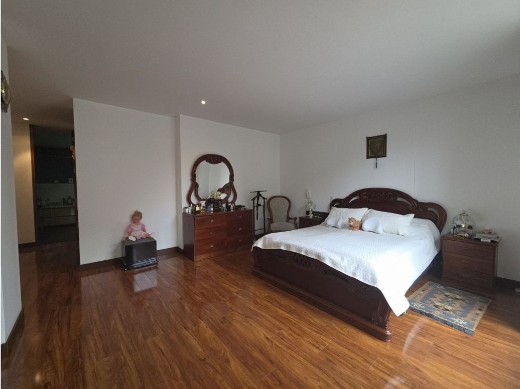 Apartamento de 3 alcobas en venta en Chico Norte Iii, Bogotá, 320 m² · foto 15 de 20