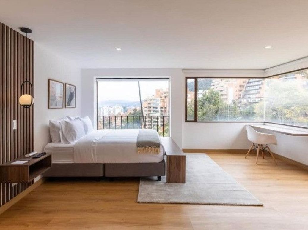 Apartamento de 4 alcobas en venta en Los Rosales, Bogotá, 608 m² · foto 2 de 20