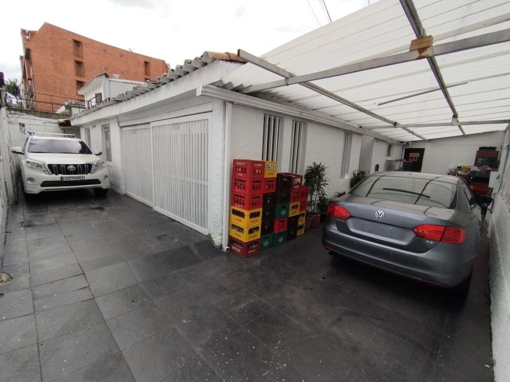 Casa de 4 alcobas en venta en El Batan, Bogotá, 202 m² · foto 5 de 20