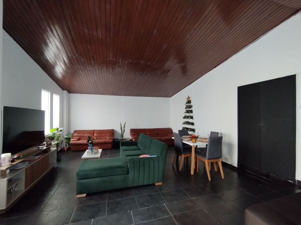 Casa de 4 alcobas en venta en El Batan, Bogotá, 202 m² · foto 9 de 20