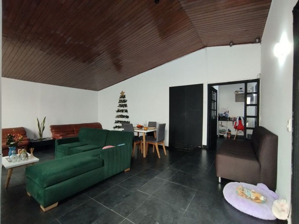 Casa de 4 alcobas en venta en El Batan, Bogotá, 202 m² · foto 8 de 20