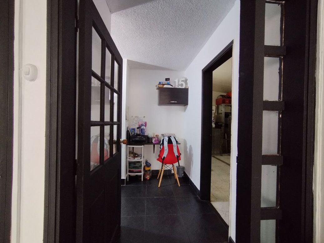 Casa de 4 alcobas en venta en El Batan, Bogotá, 202 m² · foto 12 de 20