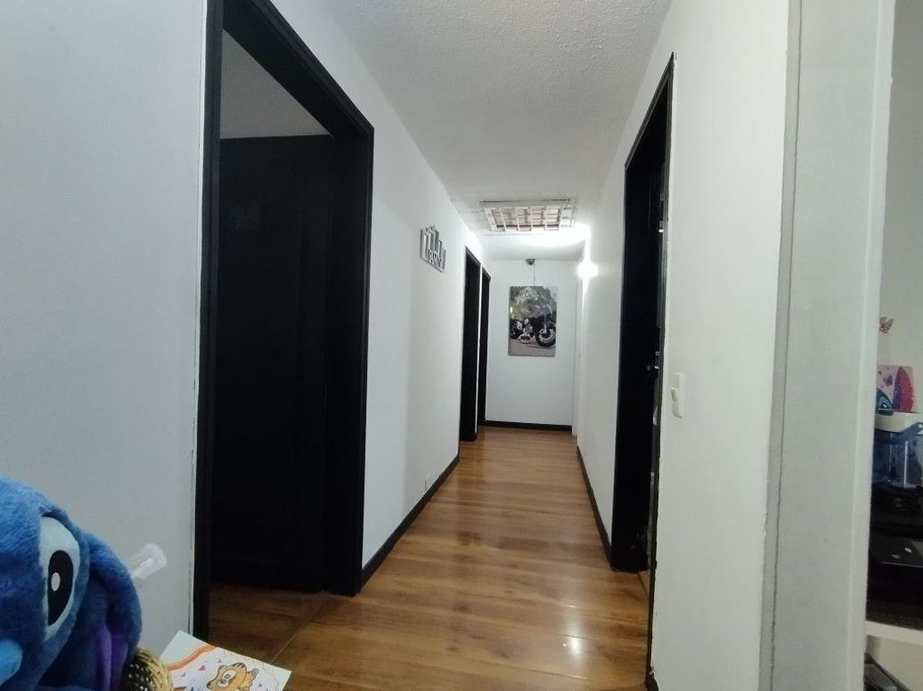 Casa de 4 alcobas en venta en El Batan, Bogotá, 202 m² · foto 15 de 20