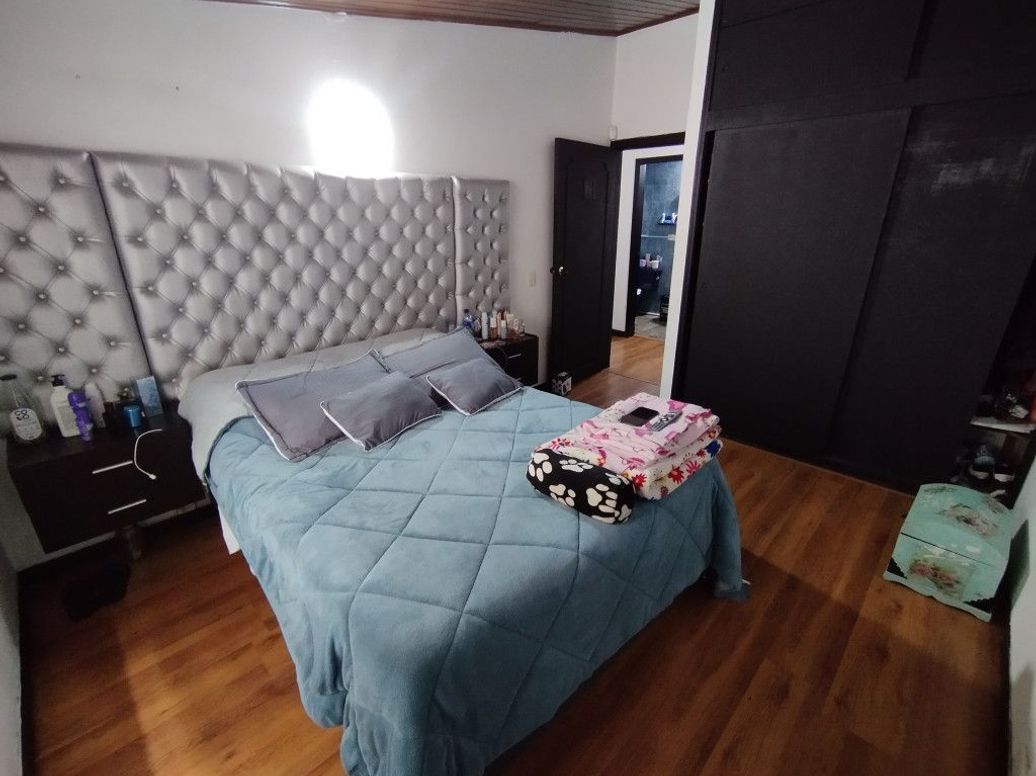 Casa de 4 alcobas en venta en El Batan, Bogotá, 202 m² · foto 19 de 20