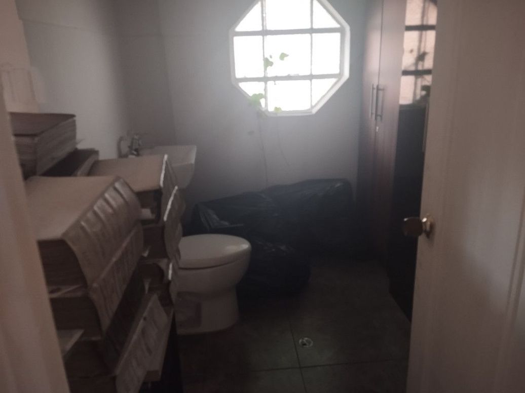 Casa de 7 alcobas en venta en Quinta Camacho, Bogotá, 252 m² · foto 9 de 17