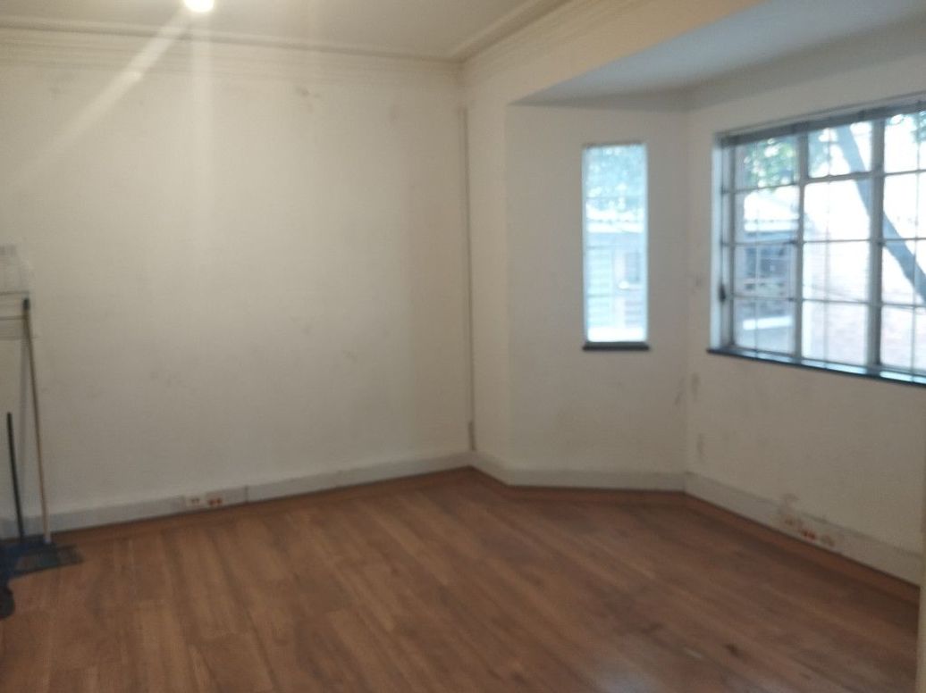 Casa de 7 alcobas en venta en Quinta Camacho, Bogotá, 252 m² · foto 6 de 17