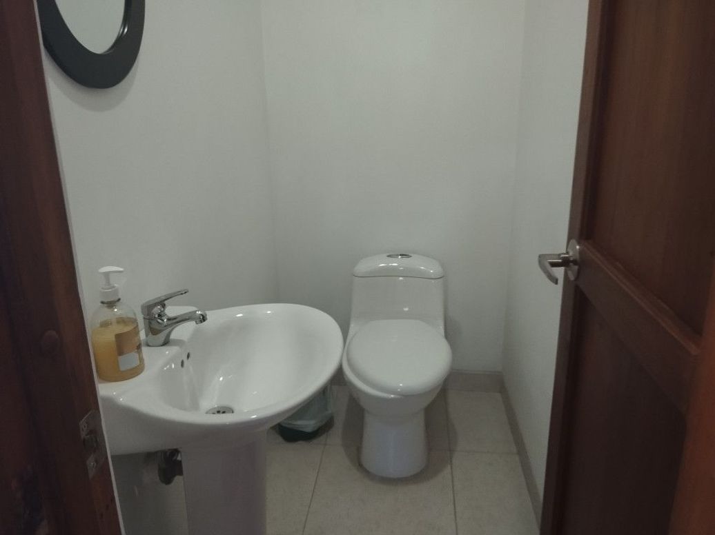Casa de 5 alcobas en venta en Quinta Camacho, Bogotá, 205 m² · foto 19 de 20