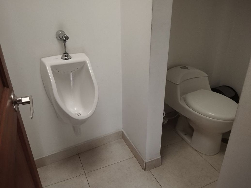 Casa de 5 alcobas en venta en Quinta Camacho, Bogotá, 205 m² · foto 14 de 20