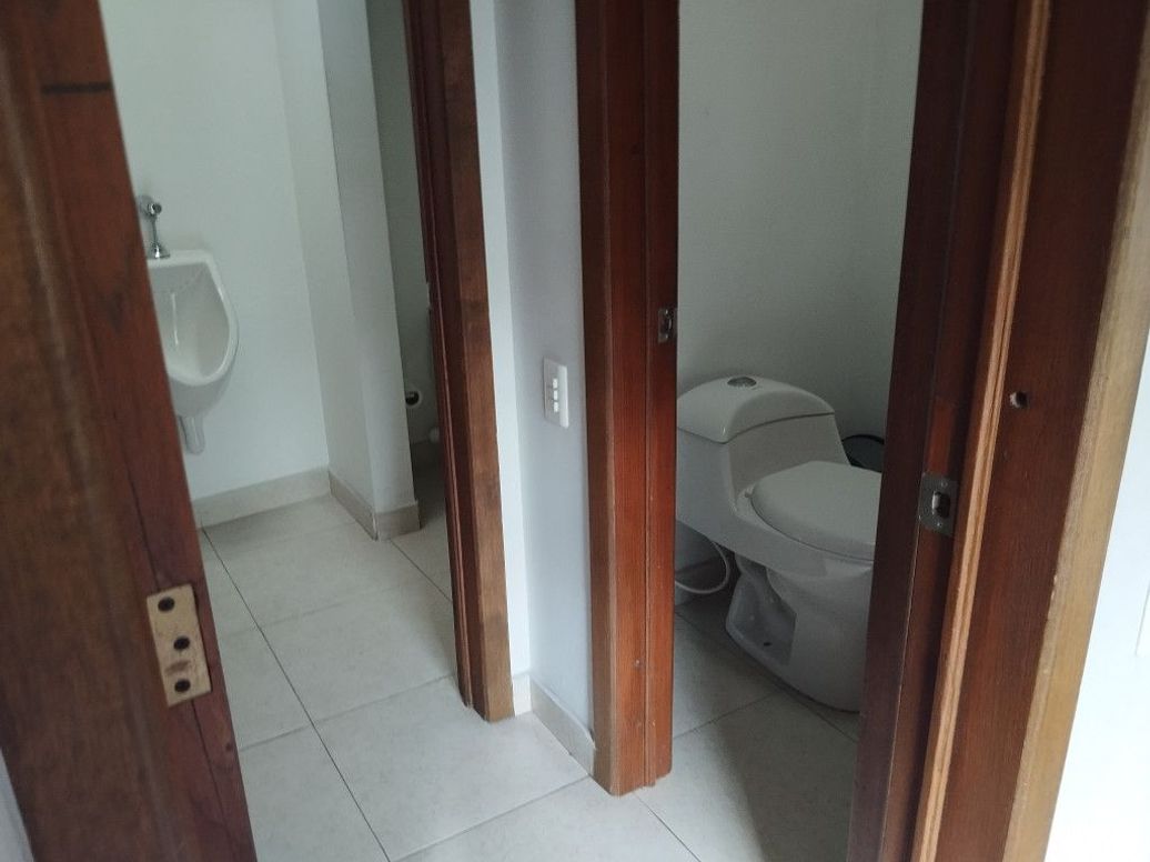Casa de 5 alcobas en venta en Quinta Camacho, Bogotá, 205 m² · foto 15 de 20