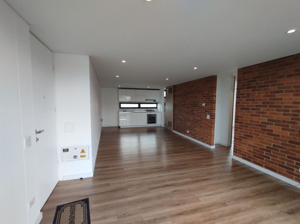 Apartamento de 2 alcobas en venta en Gran América, Bogotá, 78 m² · foto 6 de 18