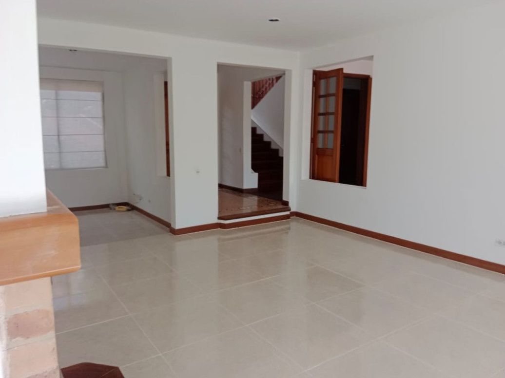 Casa de 4 alcobas en venta en Las Mercedes Suba, Bogotá, 300 m² · foto 4 de 20