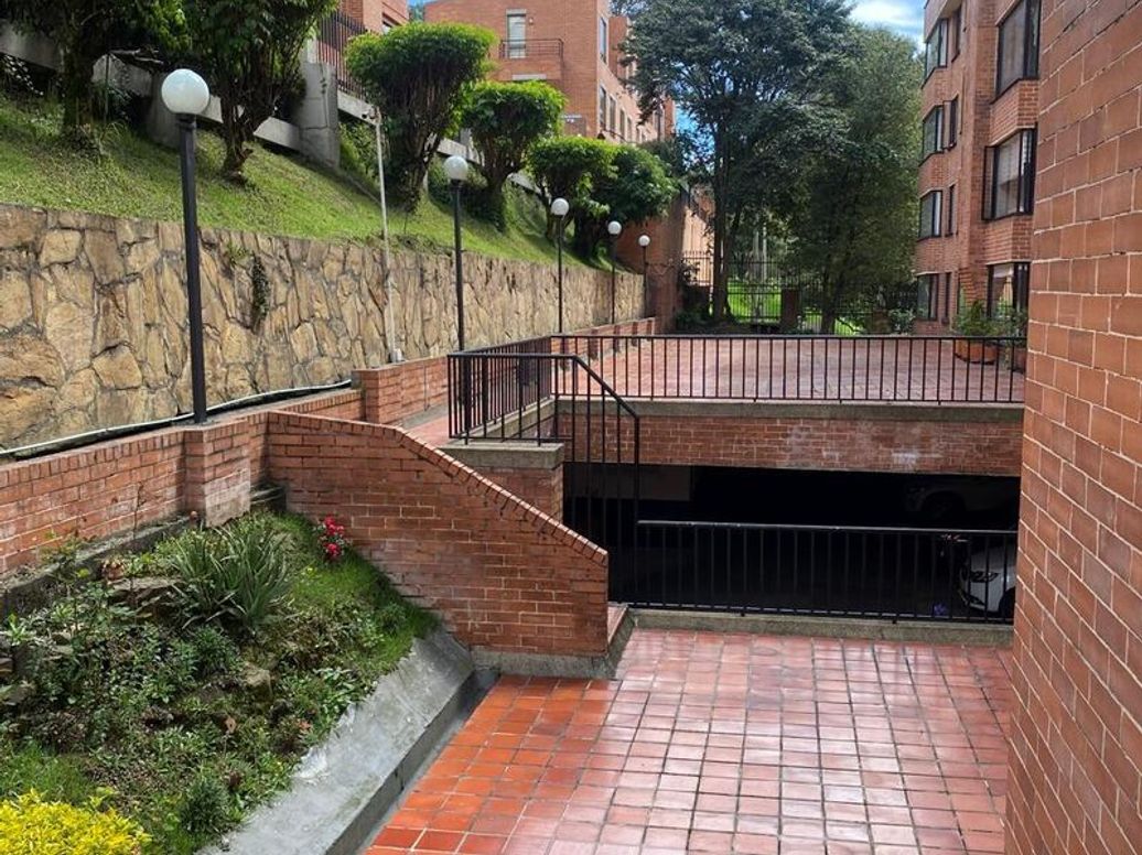 Apartamento de 3 alcobas en venta en Club De Los Lagartos, Bogotá, 117 m² · foto 4 de 20