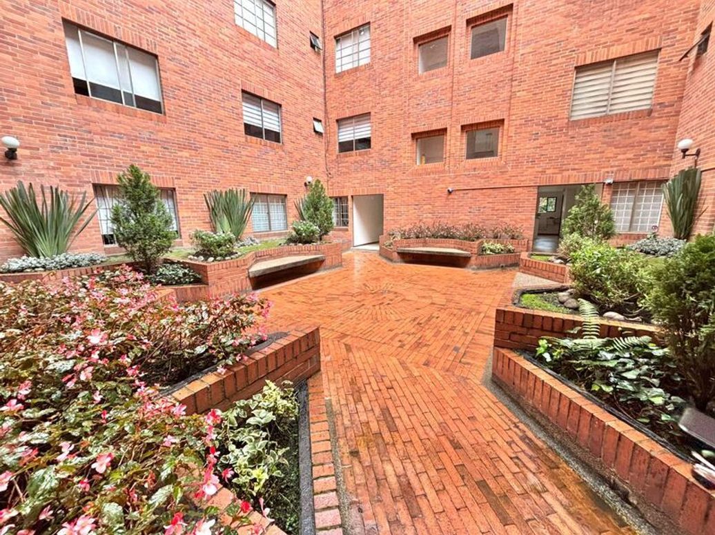 Apartamento de 3 alcobas en venta en San Patricio, Bogotá, 154 m² · foto 8 de 14