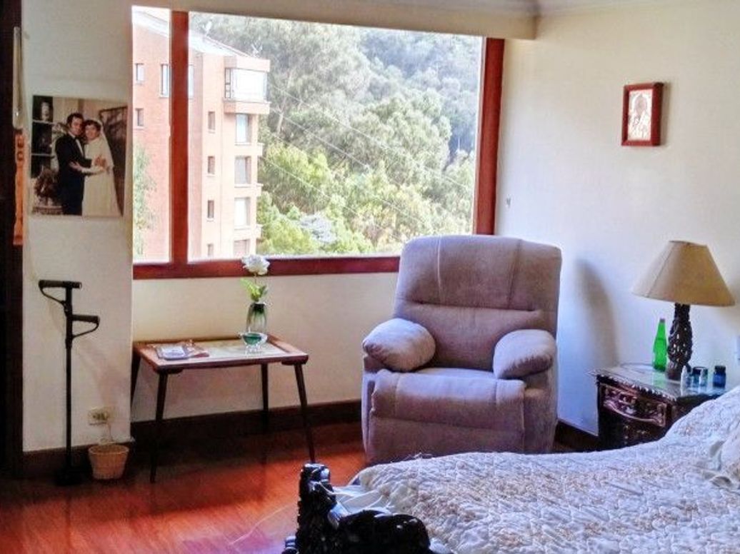 Apartamento de 3 alcobas en venta en El Refugio, Bogotá, 208 m² · foto 6 de 19