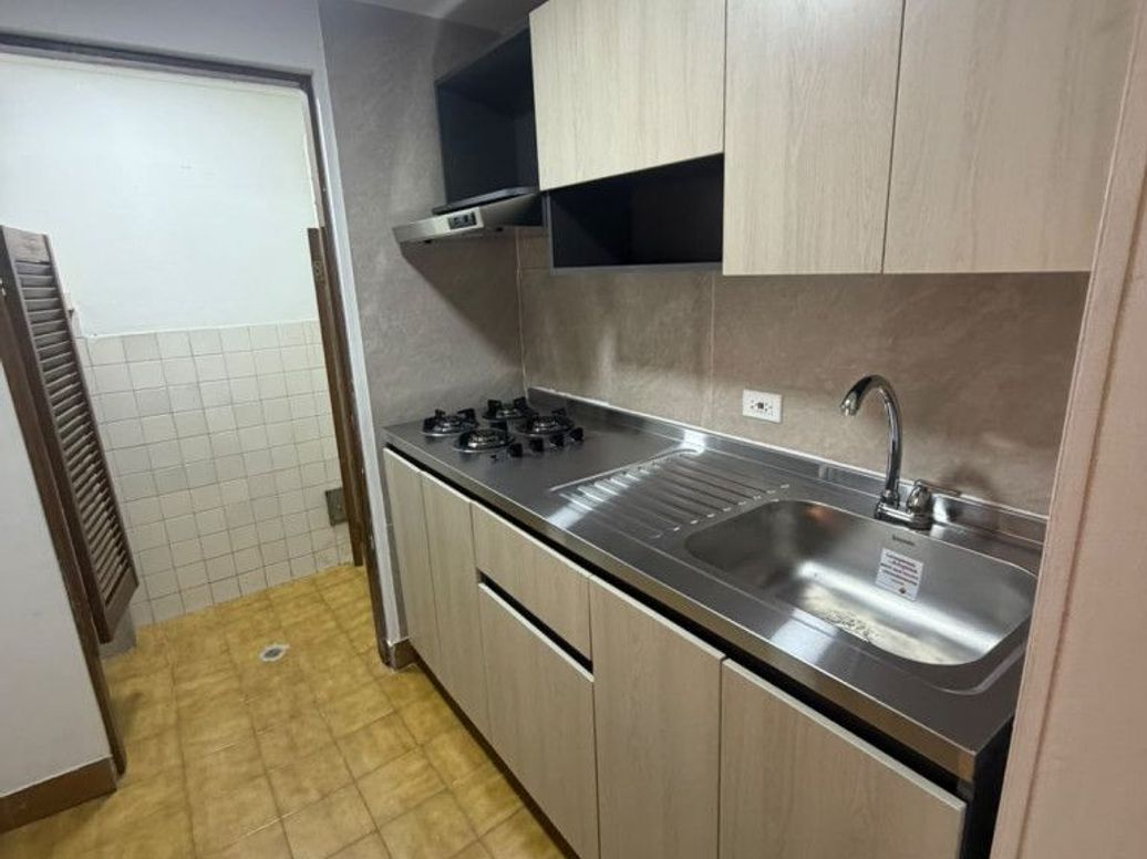 Apartaestudio en arriendo en Los Cedritos, Bogotá, 65 m² · foto 6 de 8