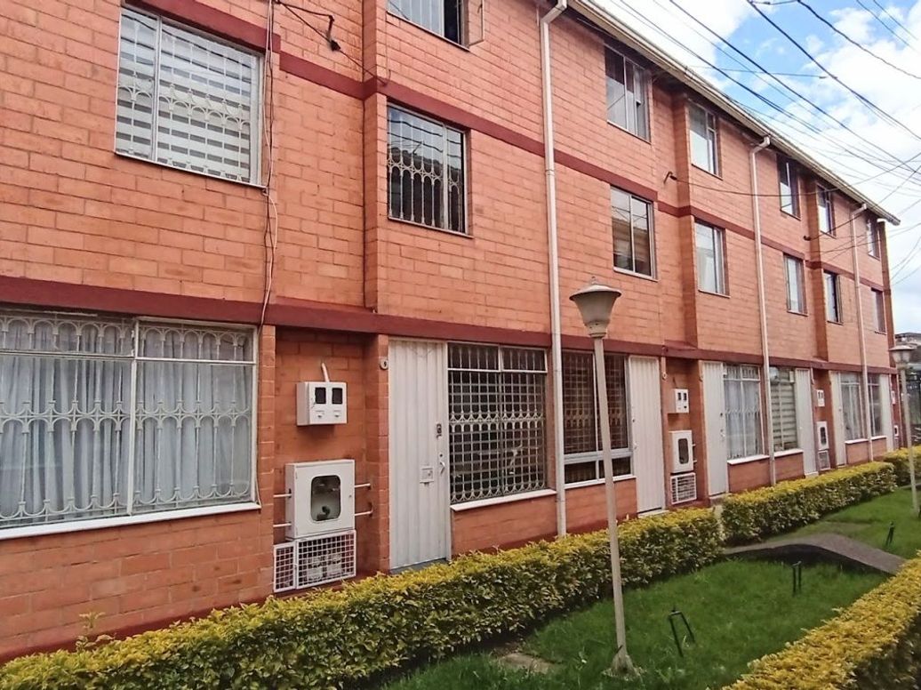 Casa de 3 alcobas en venta en Villas De Granada, Bogotá, 68 m² · foto 17 de 20