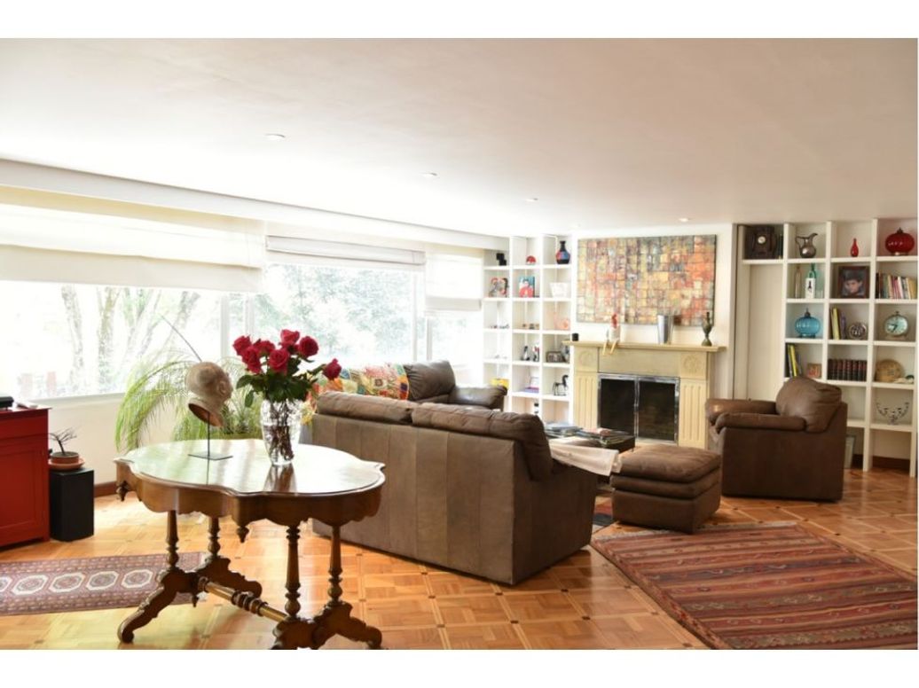 Apartamento de 4 alcobas en venta en Chicó Reservado, Bogotá, 191 m² · foto 6 de 6