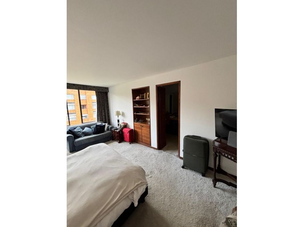 Apartamento de 2 alcobas en venta en La Carolina, Bogotá, 167 m² · foto 6 de 12