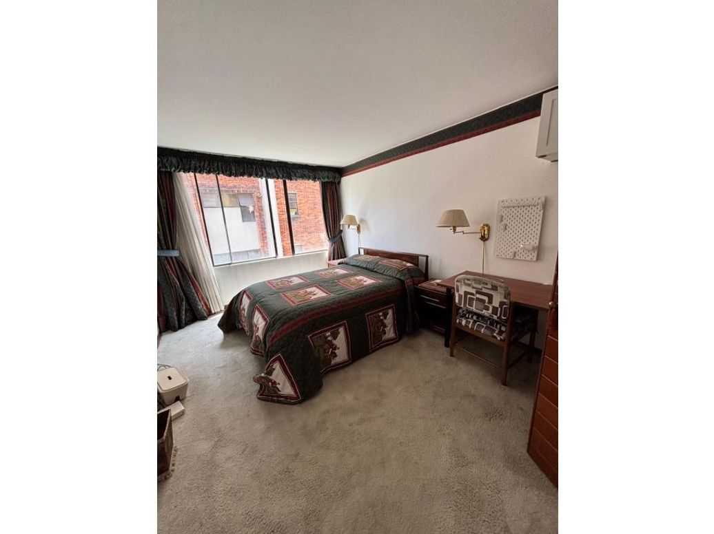Apartamento de 2 alcobas en venta en La Carolina, Bogotá, 167 m² · foto 9 de 12