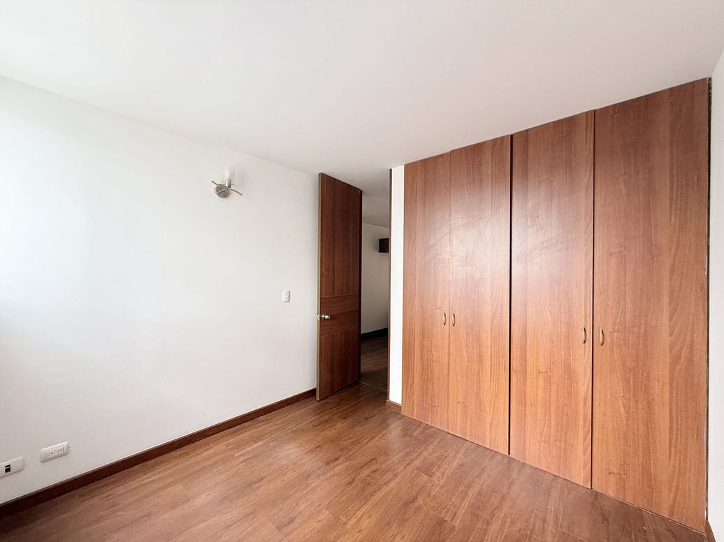 Apartamento de 3 alcobas en venta en El Plan, Bogotá, 93 m² · foto 16 de 20