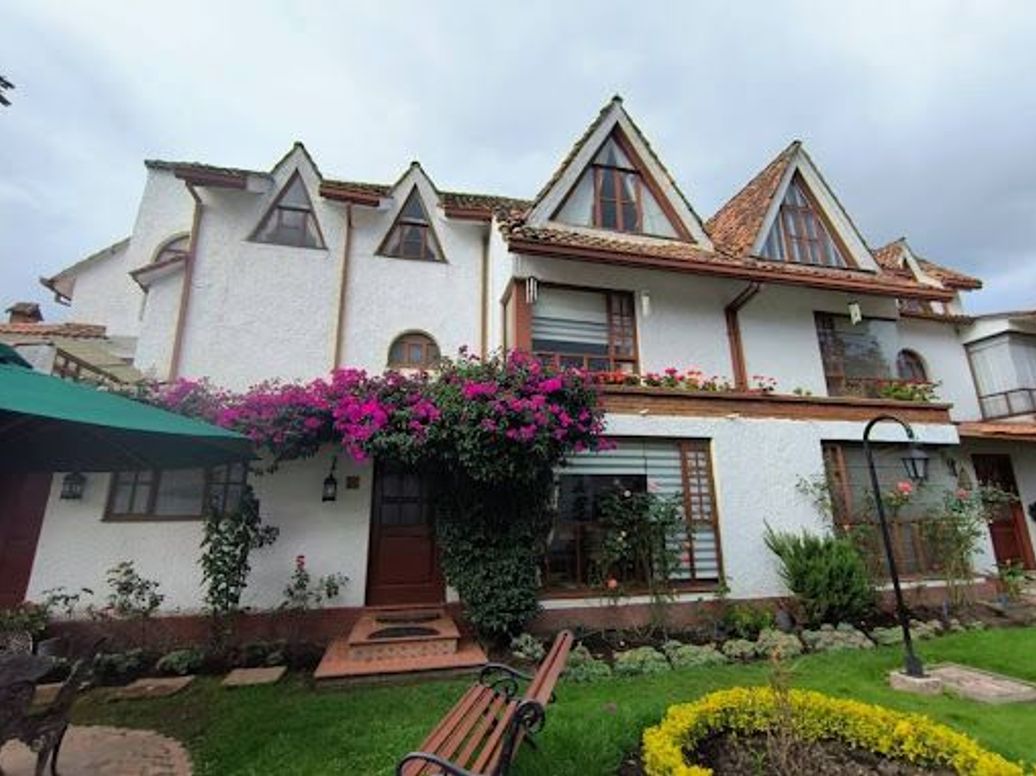 Casa de 4 alcobas en venta en San José De Bavaria, Bogotá, 170 m² · foto 2 de 20