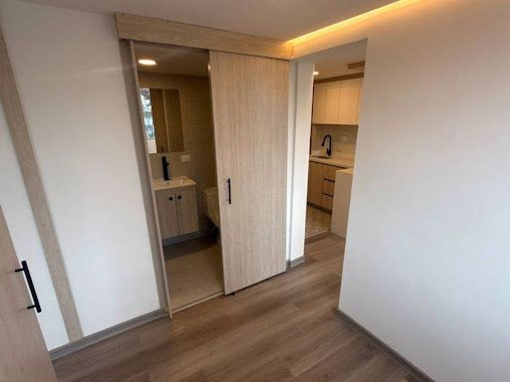 Apartamento de 2 alcobas en venta en Industrial Centenario, Bogotá, 30 m² · foto 12 de 20