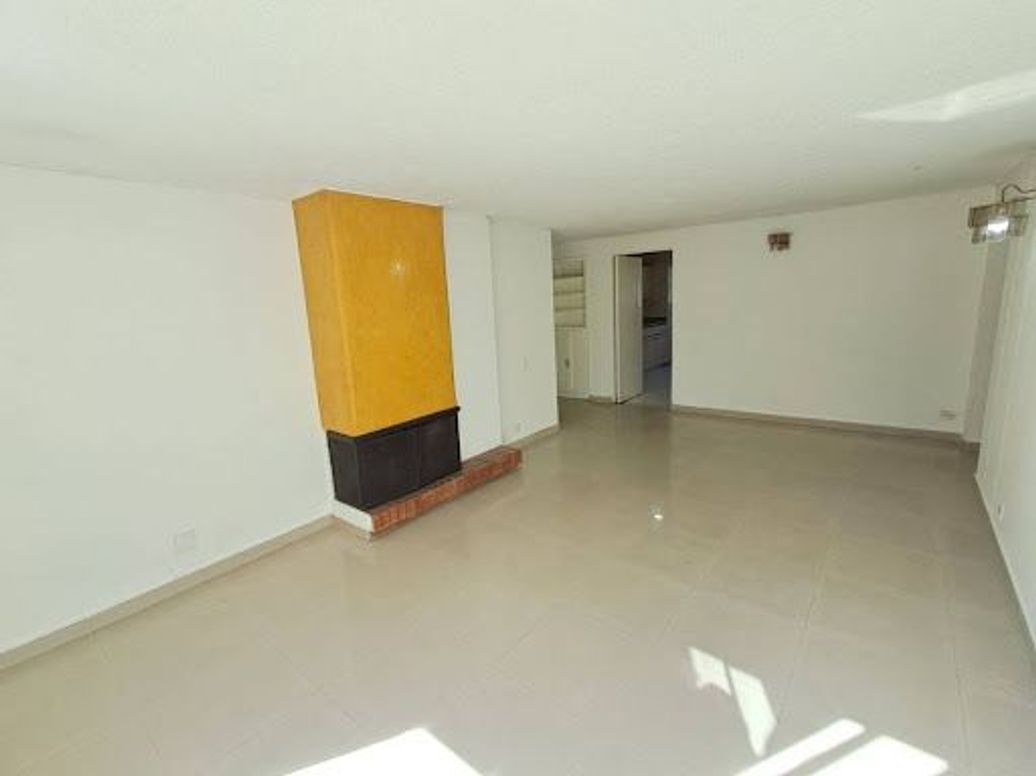 Apartamento de 3 alcobas en venta en Entre Ríos, Bogotá, 90 m² · foto 4 de 20