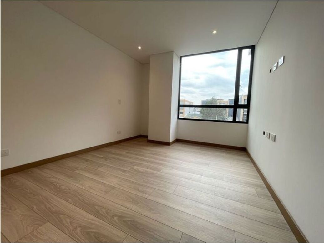 Apartamento de 3 alcobas en venta en Santa Barbara Occidental, Bogotá, 127 m² · foto 18 de 20