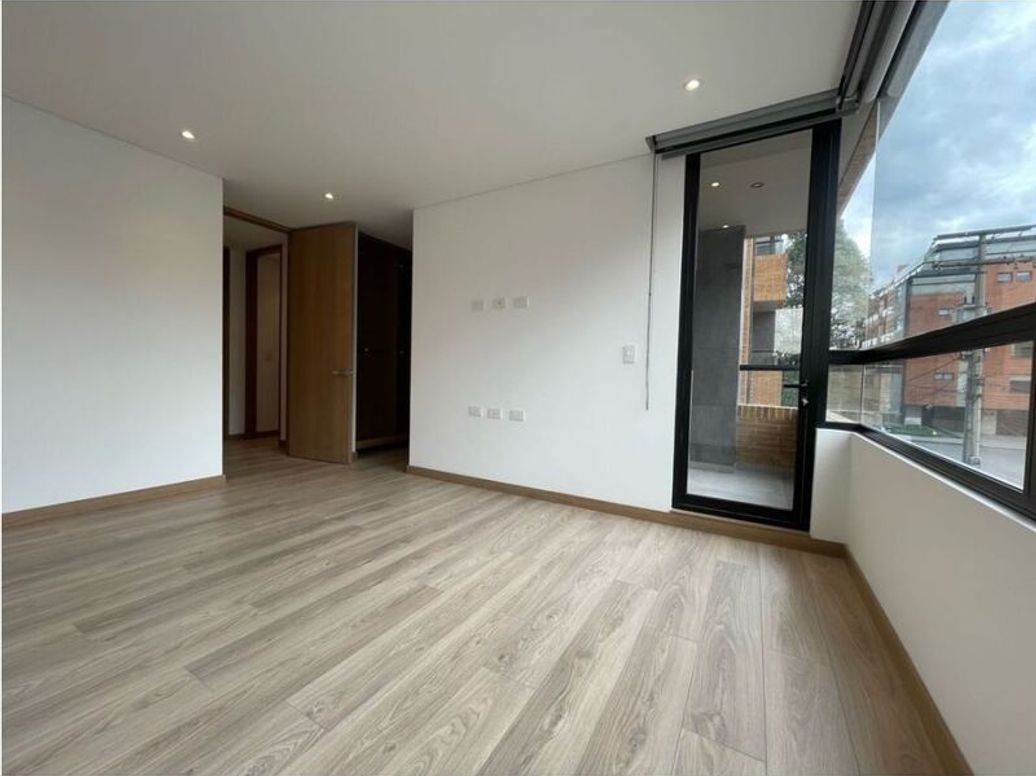 Apartamento de 2 alcobas en venta en Santa Barbara Occidental, Bogotá, 116 m² · foto 7 de 20